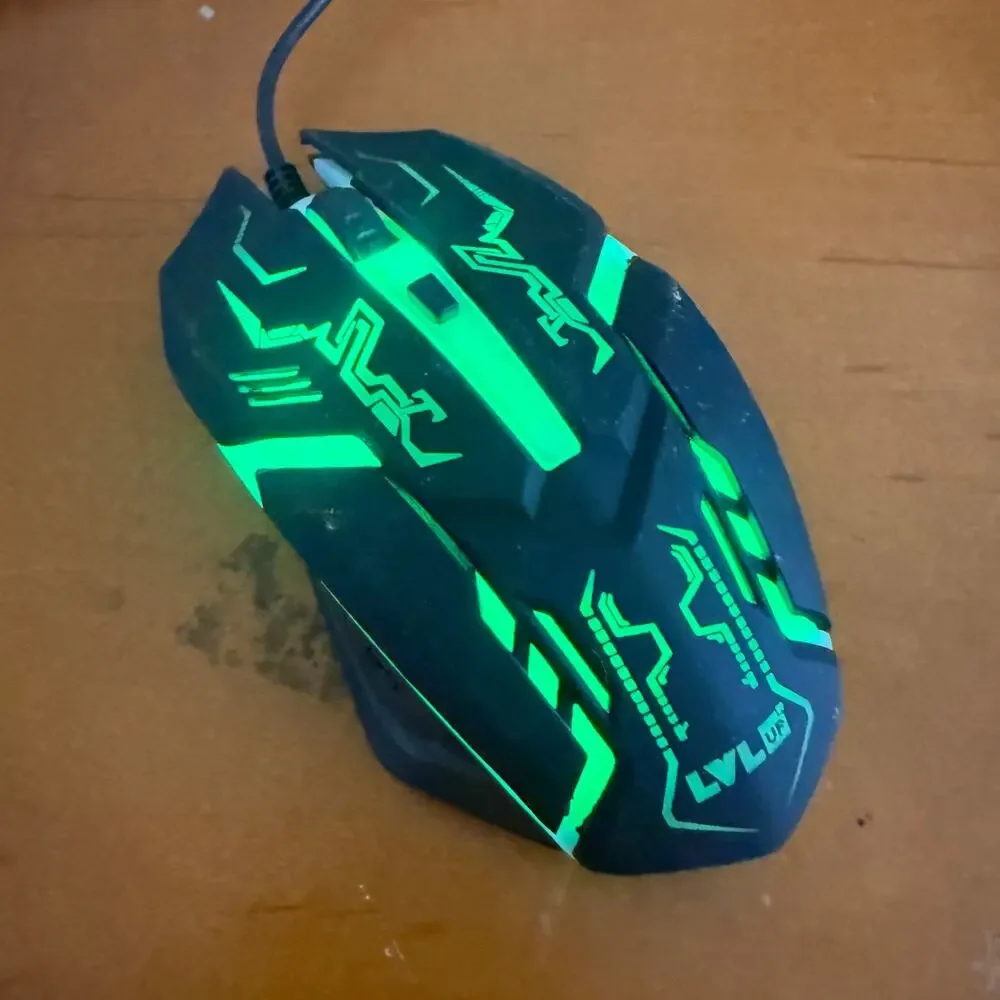 LVLUp Pro Gaming Mouse LU737 Works